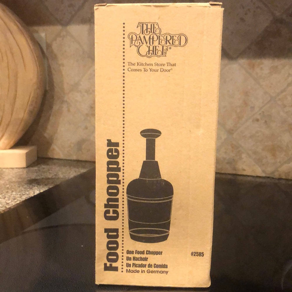 Pampered chef chopper